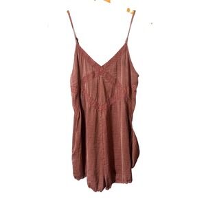 Aerie Boho Mauve Lace Trim V-Neck
Romper